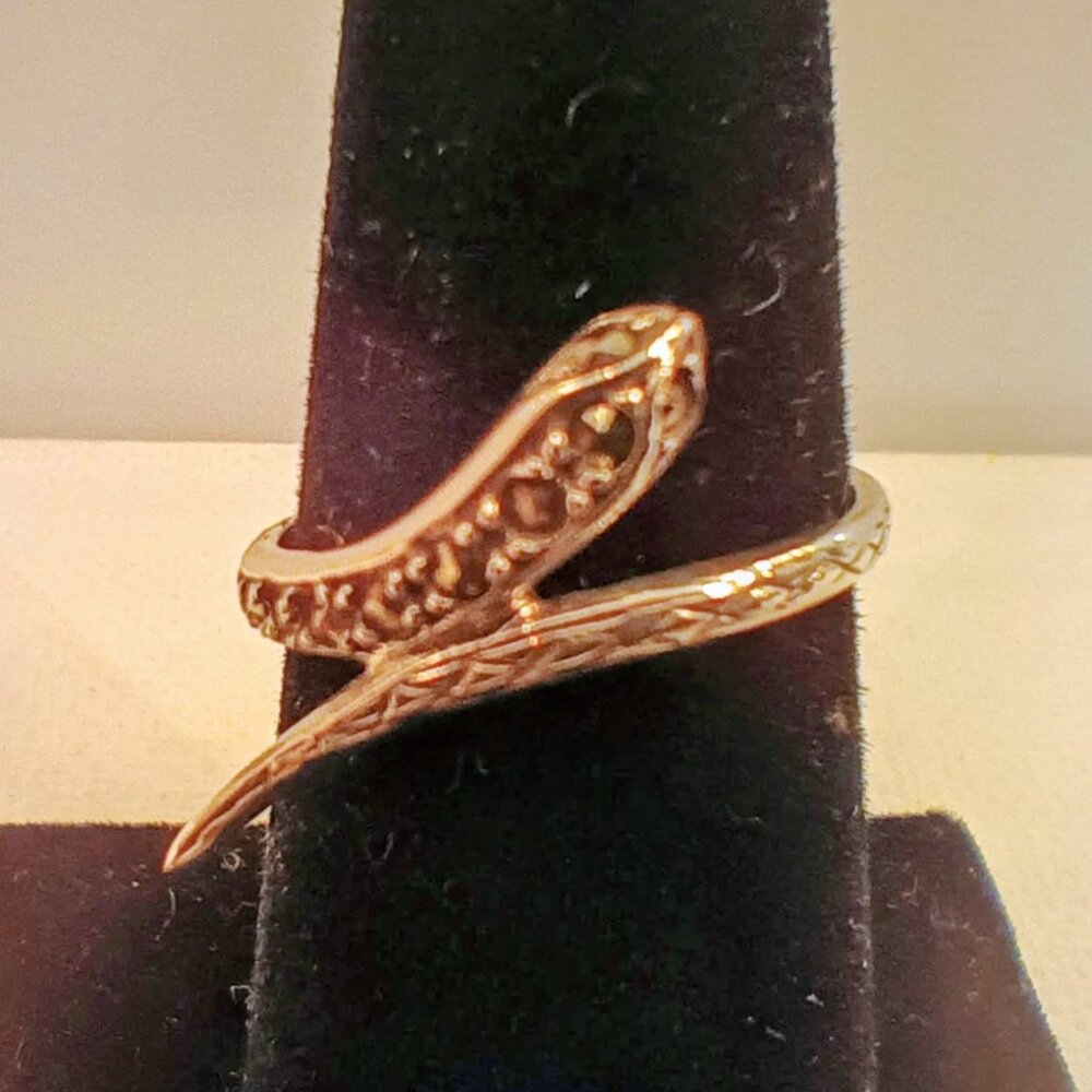 Sterling Silver Marcasite Snake Ring - Size 7